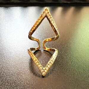 Ladies Double Gold V Ring w Rhinestone Cz Crystal Accents Size 6